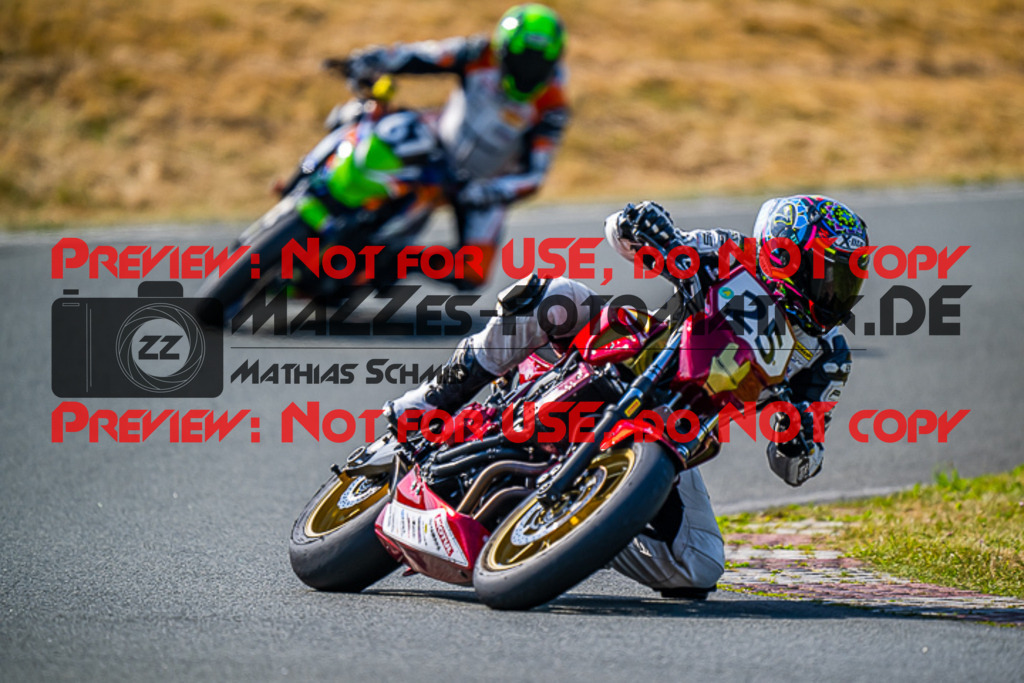 MaZZes_FotoMatrix_220724_5281 | TWIN