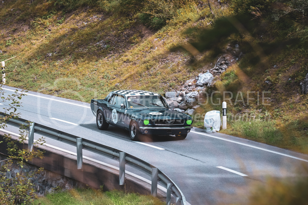 21. Arosa ClassicCar 2025 - 7. =September= 2025 | Peter Keller aus Henggart (SUI) in einem Ford Mustang aus dem Jahre 1965 mit Startnummer 509 am Arosa ClassicCar 2025 in der Kategorie Competition..@arosaclassiccar, @arosa.official, #arosaclassiccar, #arosa, #76curves, #classiccarBild: Sportfotografie Markus Aeschimann | www.markus-aeschimann.ch - Realisiert mit Pictrs.com