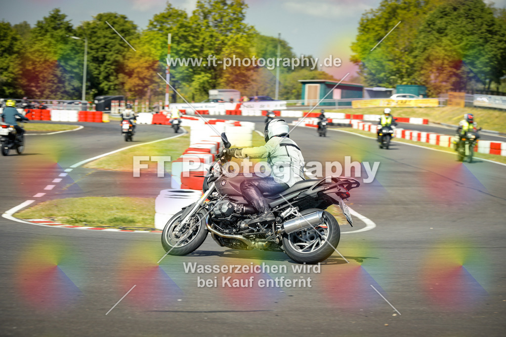 OBK_Mai_Martina_Markus-10522 | Hier findet Ihr Bilder von Touristenfahrten auf der Nürburgring Nordschleife oder von anderen Veranstaltungen die ich besucht habe. Viel Spass beim Durch Schauen 