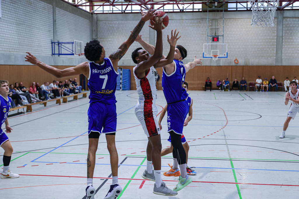 Regio Test BAYER GIANTS vs EN Baskets Schwelm-33 | Fotos von Basketballspielen aus dem Raum NRW fotografiert von Gero Mueller-Laschet und Daniel Schaefer - Realisiert mit Pictrs.com