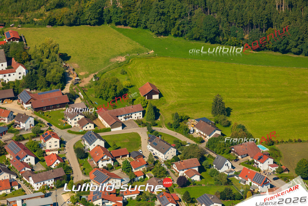 Schöne Luftaufnahme als Geschenk in Lichtenhaag Gerzen - Die Luftbildaufnahme wurde 2025 vom UL-Flugzeug heraus erstellt ( keine Drohne ) - Hochauflösende Luftaufnahme -Nicht vergleichbar mit Google Maps oder Satelittenbilder- Die Geschenkidee !Mit Lizenz und Bildrechte bestellbar