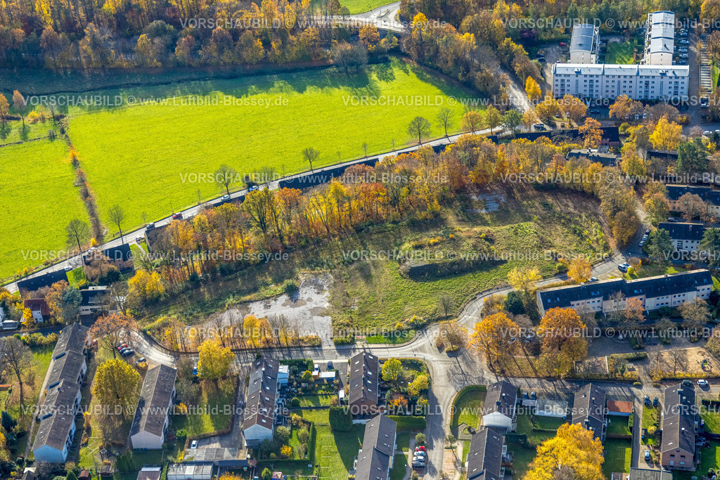 Herdecke251104616 | Luftbild, Wiese und Baustelle mit Abriss Schule, geplanter Wohnungsneubau zwischen Westender Weg und Am Berge, Westende, Herdecke, Ruhrgebiet, Nordrhein-Westfalen, Deutschland