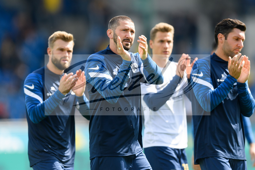 EBSTSV20210828_001 | Fussball, Herren: Sascha Moelders (TSV 1860 Muenchen) gestikuliert beim Spiel der 3. Liga zwischen Eintracht Braunschweig und TSV 1860 Muenchen im Eintracht-Stadion am 28.08.2021 in Braunschweig, Deutschland.DFB / DFL REGULATIONS PROHIBIT ANY USE OF PHOTOGRAPHS AS IMAGE SEQUENCES AND/OR QUASI-VIDEO. - Realisiert mit Pictrs.com