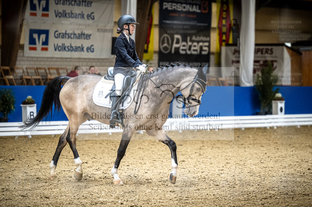 DOS_4024 | Entdecke hochwertige Reitturnierfotos von Foto Oger. Professionell, emotional und authentisch – jetzt Lieblingsmomente im Shop bestellen. - Realisiert mit Pictrs.com