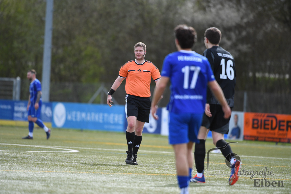 FC Rastede-VFl Stenum | Herren Bezirksliga 2; FC Rastede (blau)-VFL Stenum (schwarz) am 29.03.2026 in Rastede (Sportanlage Köttersweg), Photo: Philip Eiben 2026 - Realisiert mit Pictrs.com