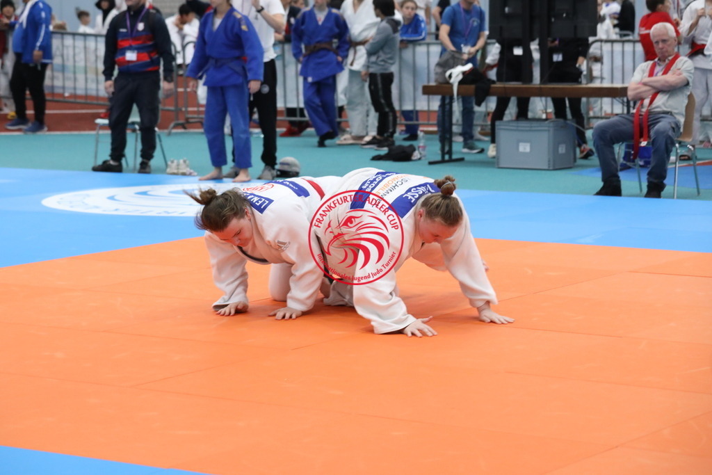 1J7A3500 | Fotos vom Adler Cup - Pictures from Adler Cup

Hier findet Ihr alle Eindrücke und großen Momente der Adler Cup Wochenenden. Here you will find all impressions and great moments of the Adler Cup weekends. - Realisiert mit Pictrs.com