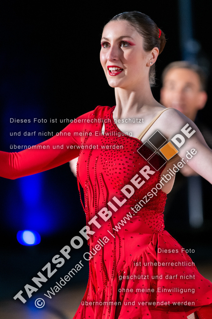 20250503-01018 | Hier finden Sie Tanz Bilder vom Latein und Standard Formationen tanzen. Sportbilder vom Tanzsport. Schöne Fotos und von Weltmeisterschaft, Europameisterschaft, Bundesliga, Regionalliga, Oberliga und Landesliga sowie von GOC Stuttgart, DanceComp, WM Bremen