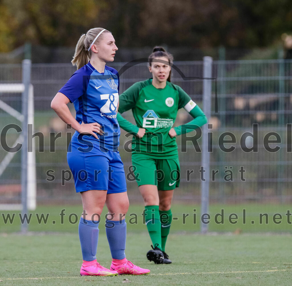 2023-11-19_044_FC_Langengeisling_gegen_FC_Forstern_II | Erding, Deutschland, 19.11.2023:
Fußball, Bezirksoberliga 2023 / 2024, 12. Spieltag, FC Langengeisling gegen FC Forstern II, Endergebnis: 3:0

Carmen Drescher (FC Langengeisling, #9)

Foto: Christian Riedel / fotografie-riedel.net