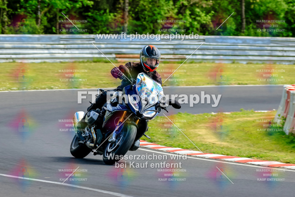 _OTO2352 | Hier findet Ihr Bilder von Touristenfahrten auf der Nürburgring Nordschleife oder von anderen Veranstaltungen die ich besucht habe. Viel Spass beim Durch Schauen 