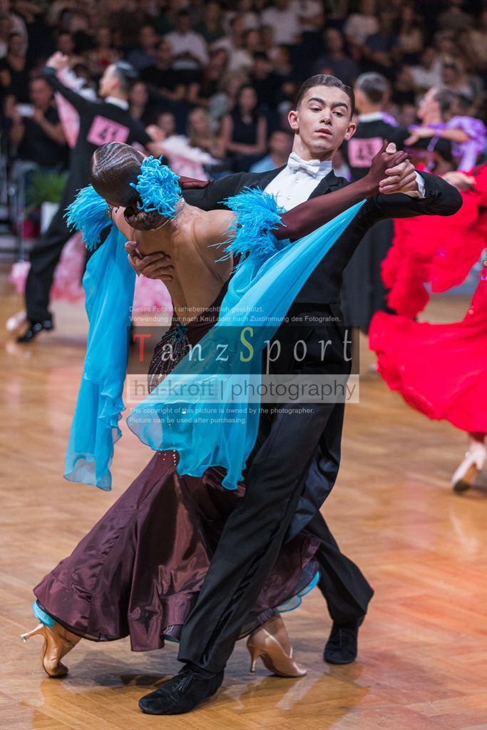 20250819_WDSF-Open-Std-Youth_0899 | Tanzsportbilder, Standardtanz, Lateintanz, WDSF, DTV, LTVB, dancecomp, goc, hessen tanzt, blaues band der spree, walzer, tango, wiener walzer, slowfox, quickstepp, samba, rumba, cha-cha-cha, paso doble. jive, hd-kroft photography, turniertanzsport