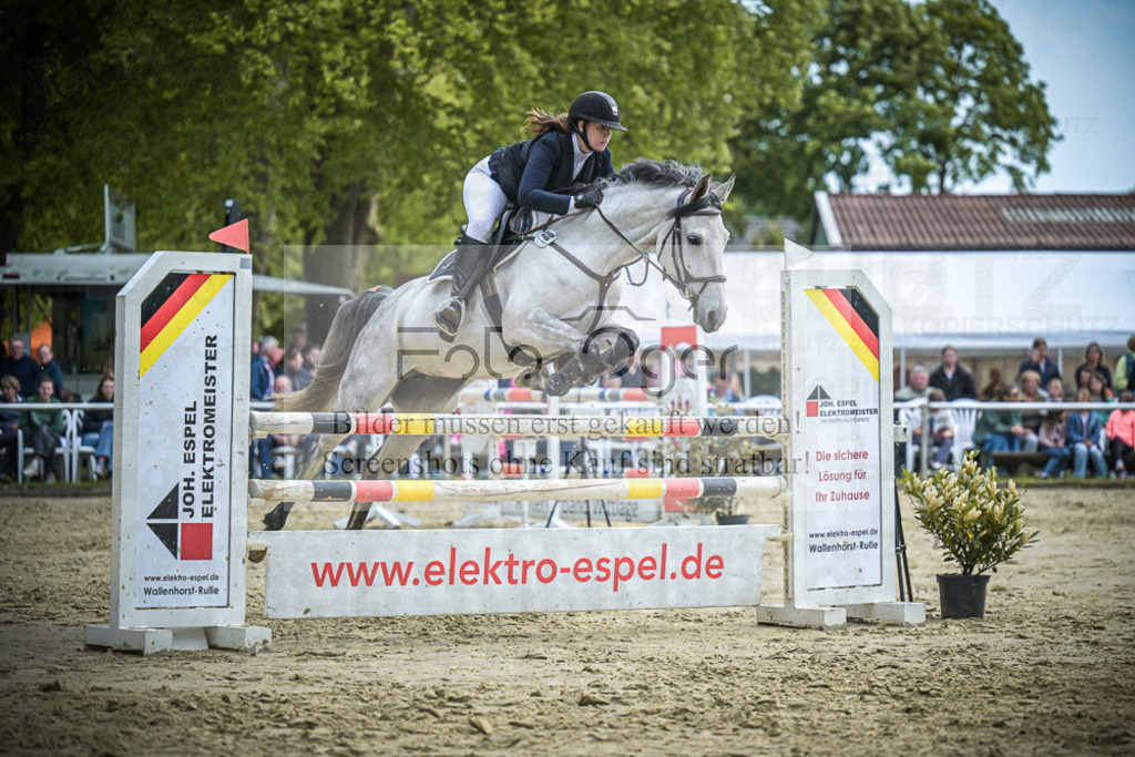 DOS_2271 | Entdecke hochwertige Reitturnierfotos von Foto Oger. Professionell, emotional und authentisch – jetzt Lieblingsmomente im Shop bestellen.Deutschlandweite Turnierfotografie. - Realisiert mit Pictrs.com