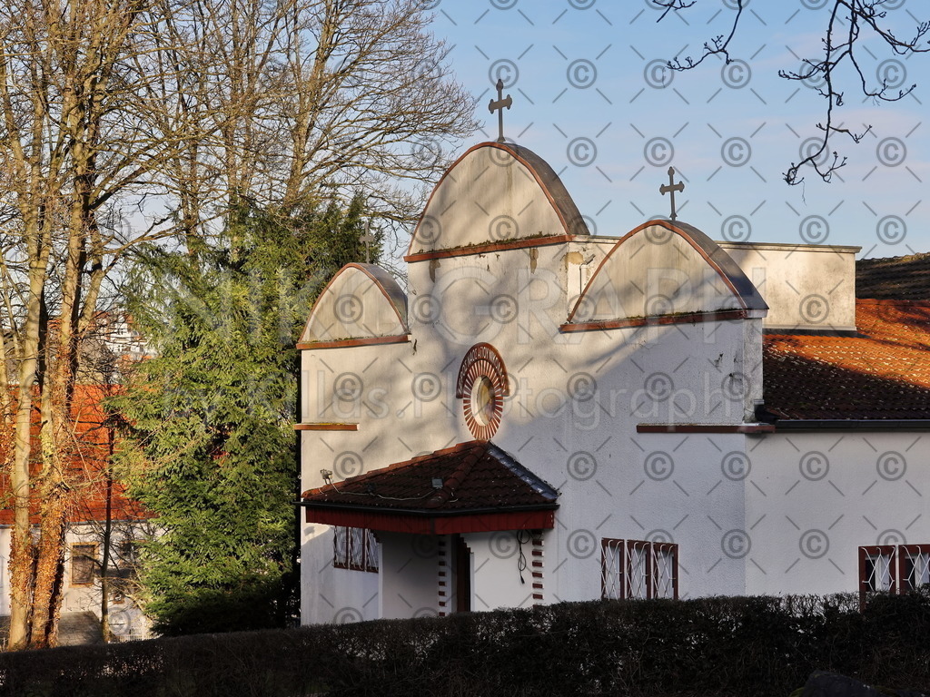 Griechisch-Orthodoxe Kirche "Heiliger Nikolaos" | Die Griechisch-Orthodoxe Kirche "Heiliger Nikolaos" in Iserlohn. Das Bild eignet sich als Wandbild oder als Kalenderbild. Stellen Sie sich doch einfach einen individuellen Kalender aus verschiedenen Bildmotiven zusammen.
