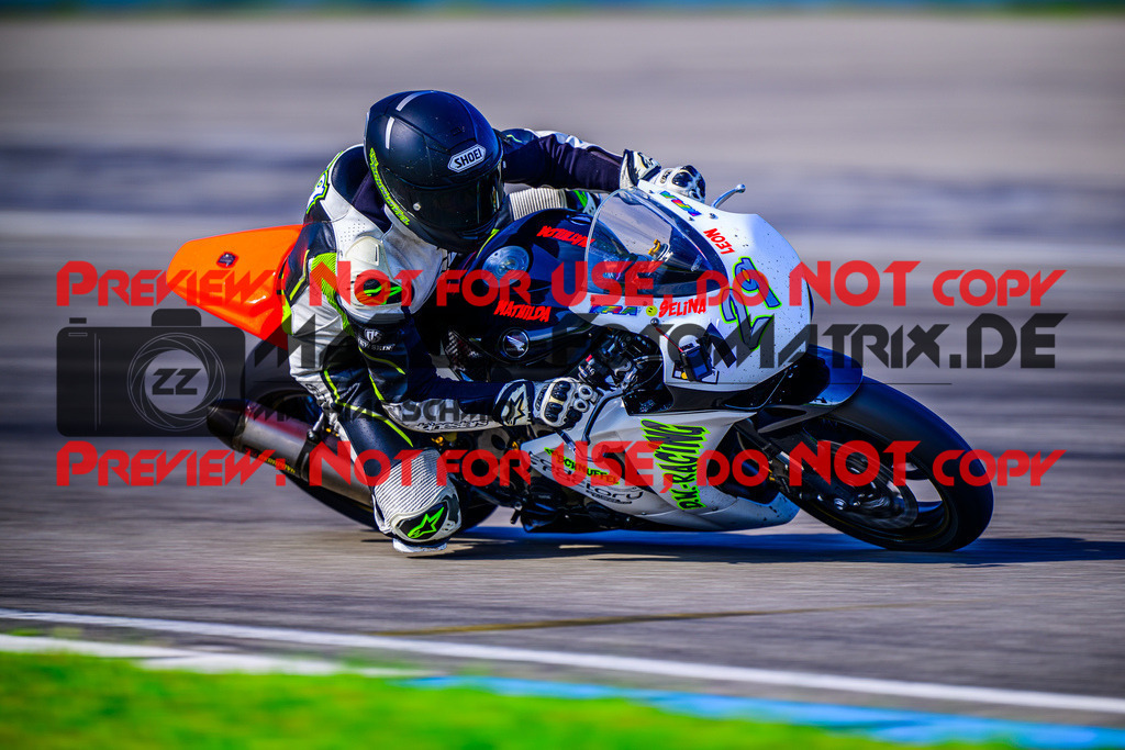 MaZZes_FotoMatrix_240520_6021986_2452 | WEISS