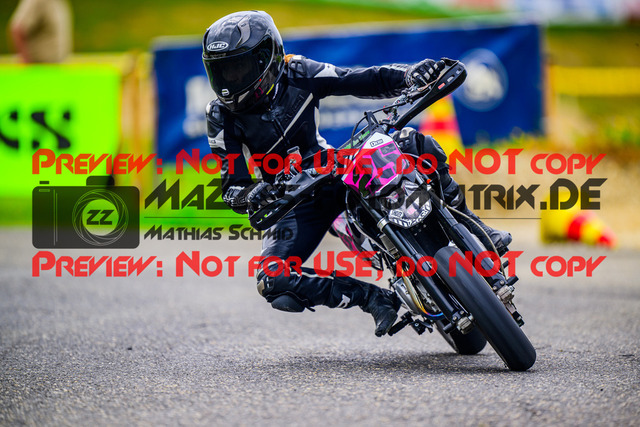 MaZZes_FotoMatrix_240608_6007705_6002 | STK