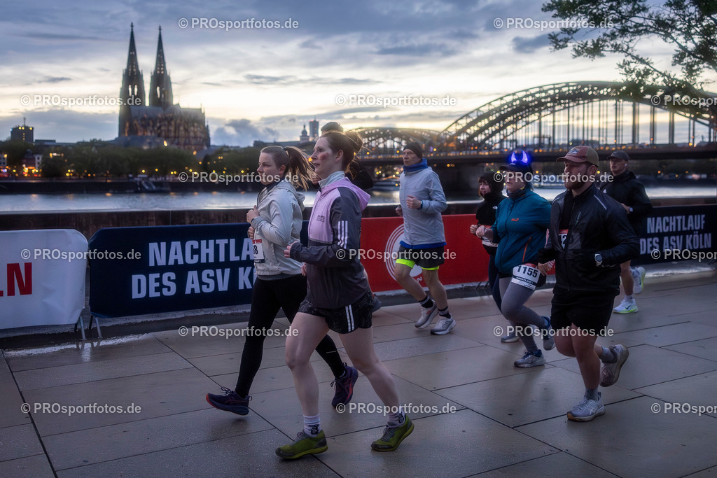 23. ASV Nachtlauf; Koeln, 13.05.26 | Impressionen vom 23. ASV Nachtlauf am 13.05.26 am Tanzbrunnen in Koeln. Foto: BEAUTIFUL SPORTS/Leah Kohring