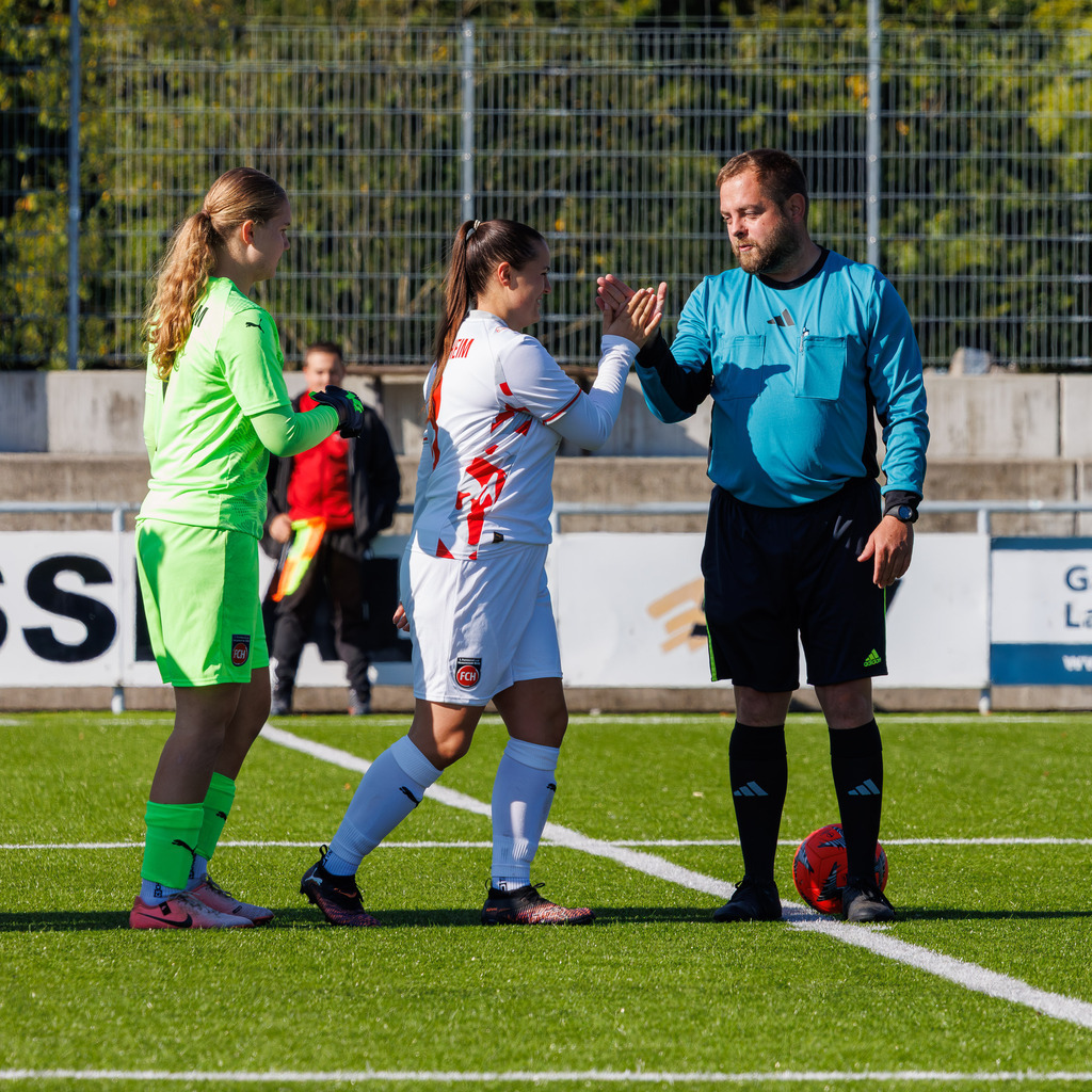 FCHHÜT_251003_2633 | 1.FC Heidenheim 1846 II vs. TSV Hüttlingen, Fußball, Frauen, Bezirkspokal, 2025/2026, 1.Runde, 03.10.2025 in Mergelstetten, Sportplatz 2(Foto: Michael Bulling) - Realisiert mit Pictrs.com
