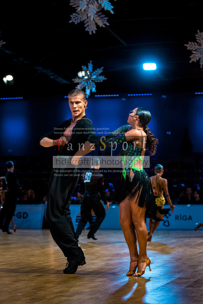 20251213_Baltic-GP_2382-2 | Tanzsportbilder, Standardtanz, Lateintanz, WDSF, DTV, LTVB, dancecomp, goc, hessen tanzt, blaues band der spree, walzer, tango, wiener walzer, slowfox, quickstepp, samba, rumba, cha-cha-cha, paso doble. jive, hd-kroft photography, turniertanzsport