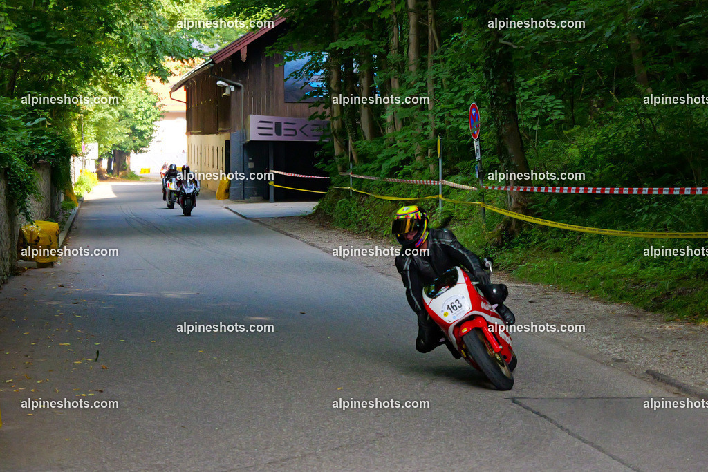 P1015469 | Erleben Sie atemberaubende, hochqualitative Fotos Ihrer Fahrt entlang der malerischen Alpenstraßen. Besuchen Sie alpineshots.com, um professionelle Aufnahmen Ihrer unvergesslichen Reise zu finden und zu kaufen - Realisiert mit Pictrs.com