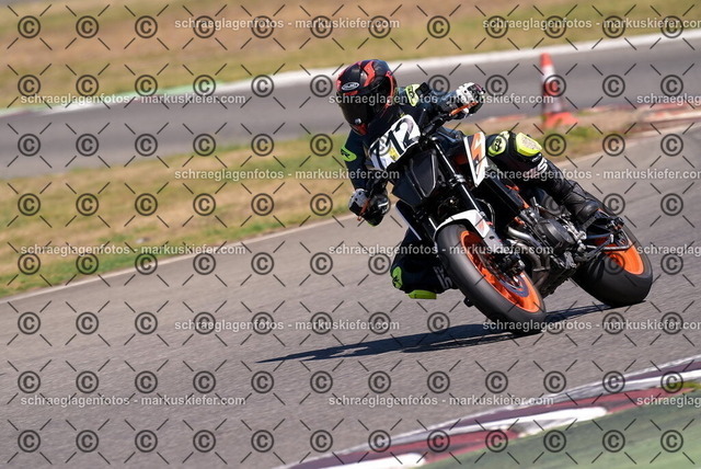 26bt04-1868 | markuskiefer.com - Realisiert mit Pictrs.com