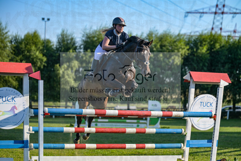 Reitturnier Voxtrup | Entdecke hochwertige Reitturnierfotos von Foto Oger. Professionell, emotional und authentisch – jetzt Lieblingsmomente im Shop bestellen.Deutschlandweite Turnierfotografie. - Realisiert mit Pictrs.com