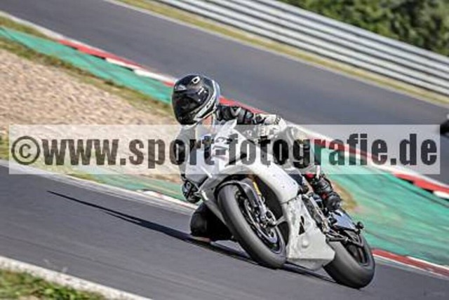 spof2735 | Professionelle Fotos von Sportveranstaltungen, aber auch Hochzeiten und anderen Events. - Realisiert mit Pictrs.com