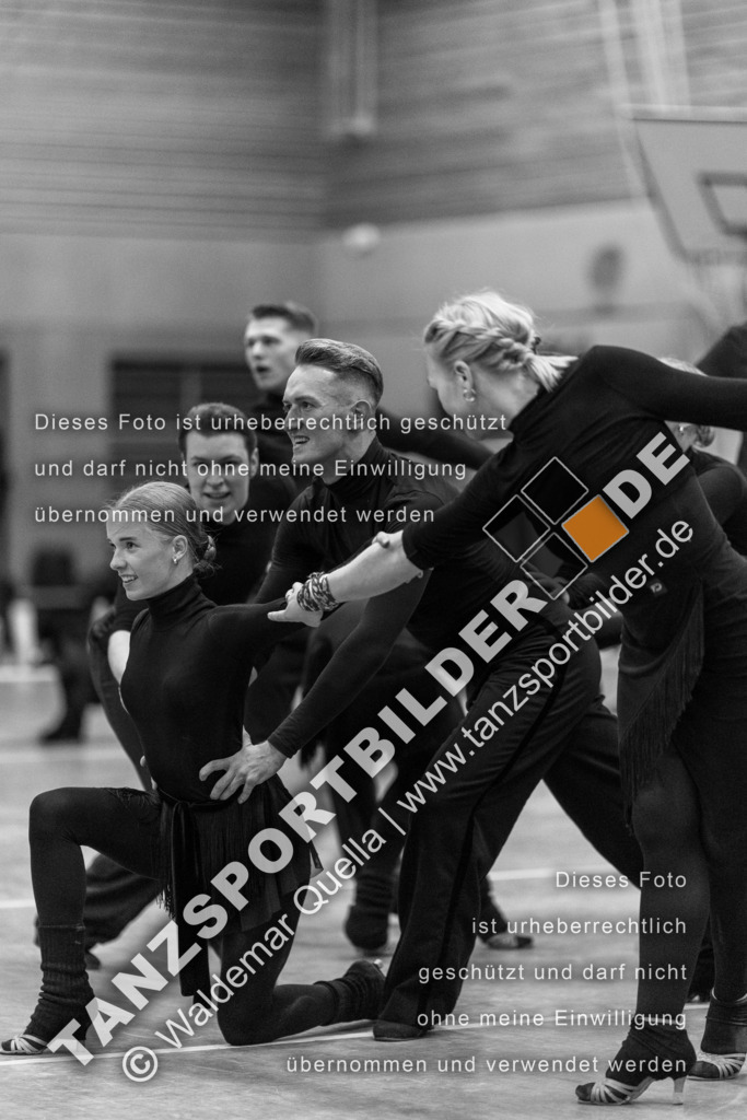 20231020-00939 | Hier finden Sie Tanz Bilder vom Latein und Standard Formationen tanzen. Sportbilder vom Tanzsport. Schöne Fotos und von Weltmeisterschaft, Europameisterschaft, Bundesliga, Regionalliga, Oberliga und Landesliga sowie von GOC Stuttgart, DanceComp, WM Bremen