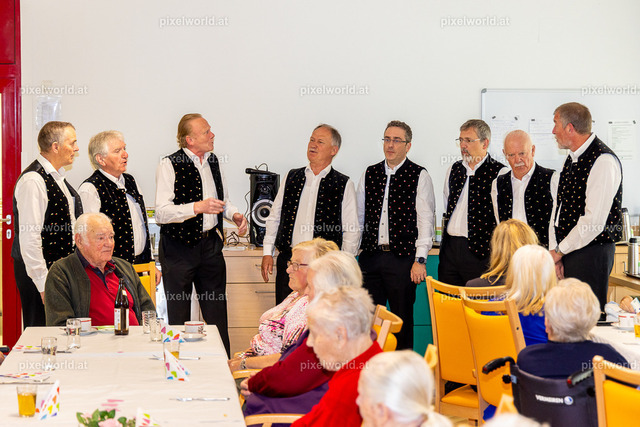 Muttertagsfeier im Bezirksaltenheim Lindl | Bildershop von pixelworld.at - Realisiert mit Pictrs.com