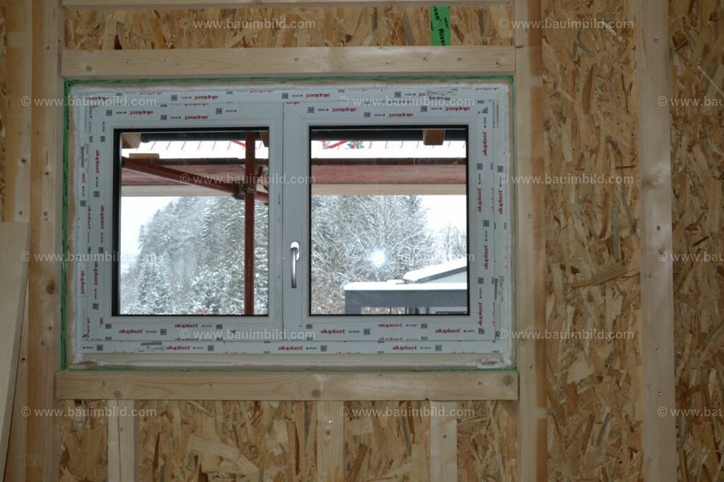 bib-lg14-fenster-0042 | Nach LV-Leistungsgruppen sortierte Detailfotos über den Bau eines Hauses. Alle Hausbau-Bilder direkt vom Urheber und Autor der Website Haus-Selber-Bauen.com