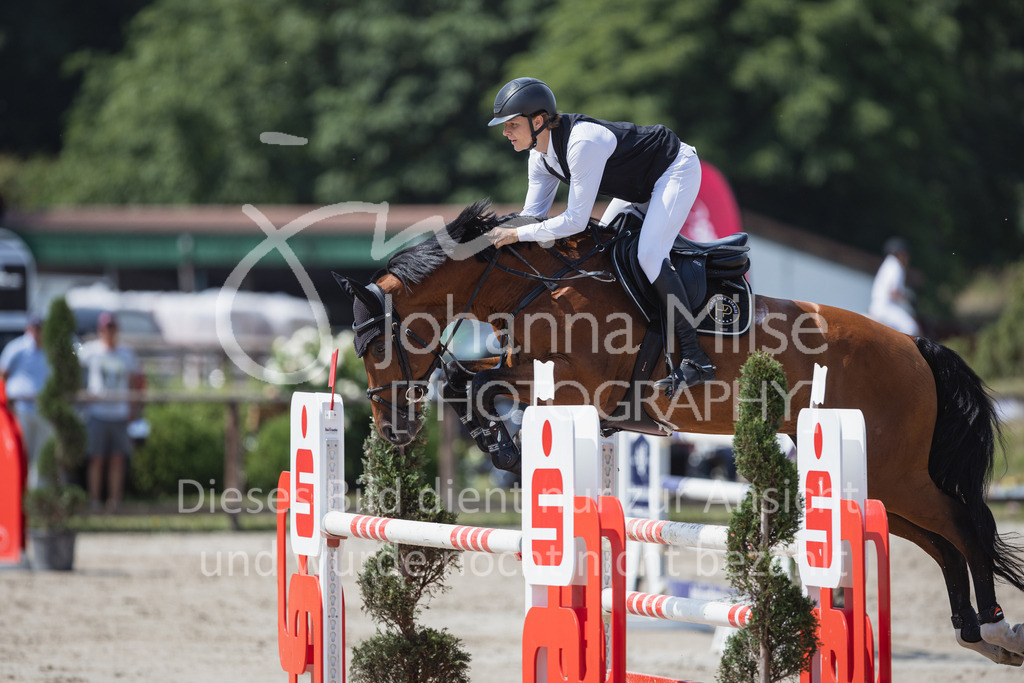 230624_PfSpTa_M2-Spr-946 | Deine schönsten Turniermomente als professionelle Fotos! Entdecke hochwertige Pferdesport-Fotografie im Online-Shop. Jetzt Fotos finden & bestellen!