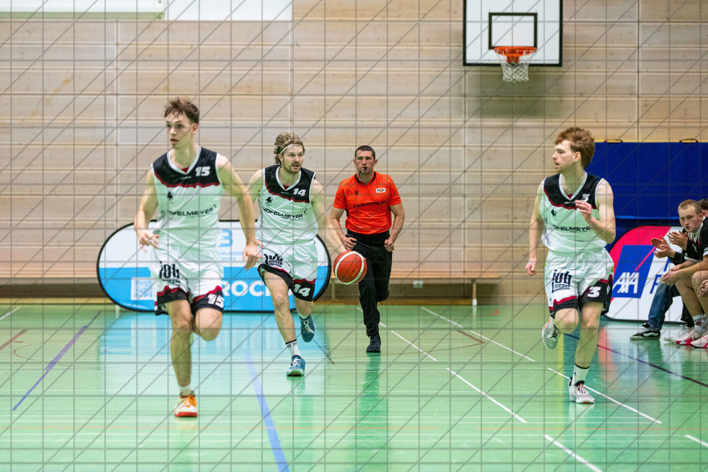 2. RL West | 19.10.2024 | BBC OS vs. Bad Essen | 2. RL West | 19.10.2024 | BBC OS vs. Bad Essen - - - - - CREDIT, www.bullenfotos.de, Martin König, Hörner Weg 40, D-49078 Osnabrück, +4917663732967, Nutzung und Weitergabe nur zu den vereinbarten Zwecken. Presseanfragen an Ersteller. Alle Rechte beim Ersteller. - - - - - - Realisiert mit Pictrs.com