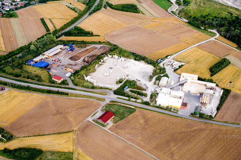 Luftbild: Baustoffproduzent HASI Trockemörtel GmbH im Ortsteil Kayh in Herrenberg im Bundesland Baden-Württemberg in Deutschland. Foto: IMG_12265.jpg vom 02.08.2008 durch Werner Riehm/FLY-FOTO.de