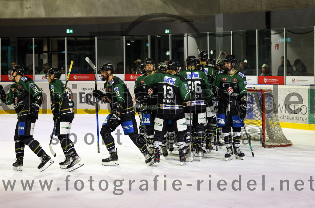 2023-03-10_155_TSV_Erding_gegen_TEV_Miesbach | Erding, Deutschland, 10.03.2023:
Eishockey, Bayernliga Playoffs 2022 / 2023, Halbfinale, TSV Erding gegen TEV Miesbach, Endergebnis: 2:0

Foto: Christian Riedel / fotografie-riedel.net