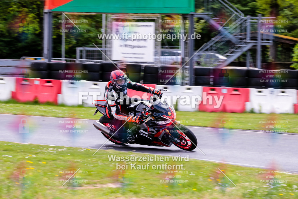 MotoTeamVBK-20761 | Hier findet Ihr Bilder von Touristenfahrten auf der Nürburgring Nordschleife oder von anderen Veranstaltungen die ich besucht habe. Viel Spass beim Durch Schauen 