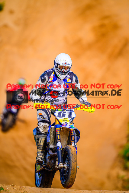 MaZZes_FotoMatrix_240511_6007705_9787 | UE40