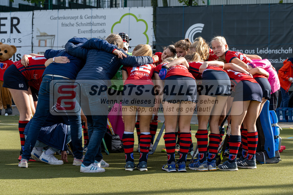 SFE_20231021_0015 | Deutsche Meisterschaft Weibliche U16 Halbfinale Uhlenhorst Mülheim - Berliner HC am 21.10.2023 in Köln (Düsseldorfer Hockeyclub 1905 e.V.), Photo: Stephan Fehrmann 2023 (Sports-Gallery)