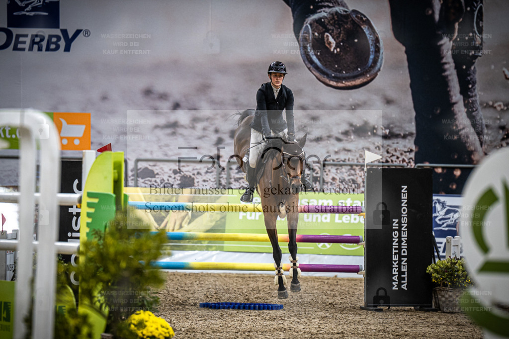 DOS_0504 | Entdecke hochwertige Reitturnierfotos von Foto Oger. Professionell, emotional und authentisch – jetzt Lieblingsmomente im Shop bestellen. - Realisiert mit Pictrs.com