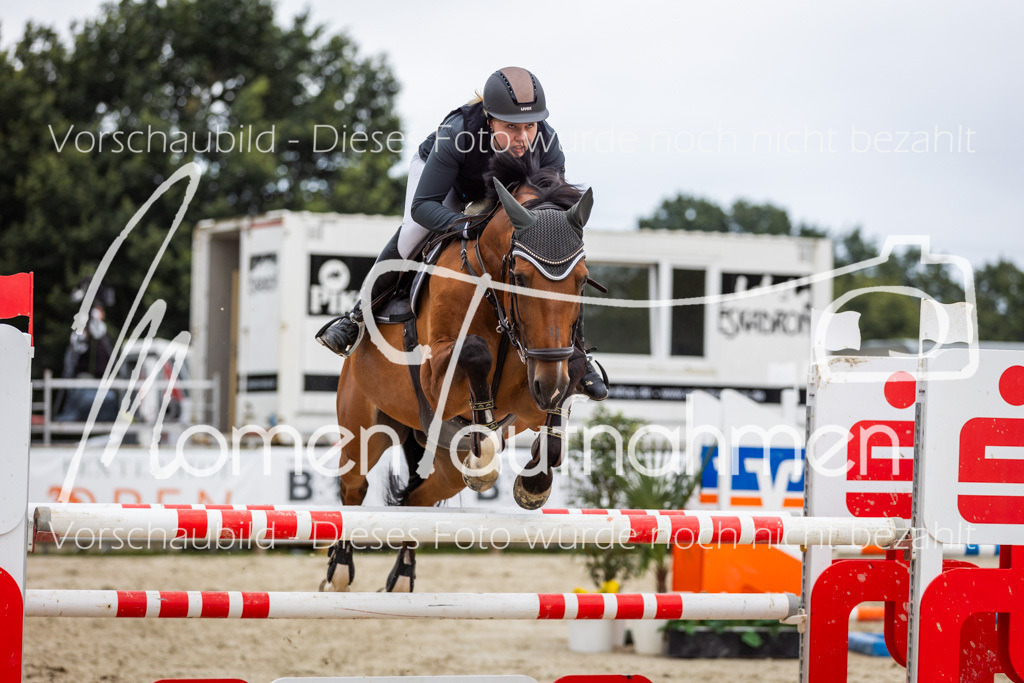 BHO-2PhSpr-M-303 | MomenTaufnahmen Pferdesportfotos