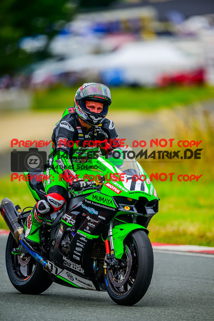 MaZZes_FotoMatrix_240727_6007705_1720 | STK