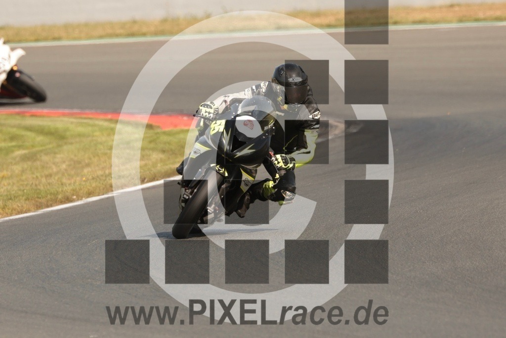 0055-20250814_10834 | Schöne Erinnerungen an spannende Momente - das festzuhalten ist unser Job. PIXELrace.de ist seit 2003 auf den Rennstrecken Europas unterwegs um die Action draußen beim Fahren und die wunderbare Stimmung imm Fahrerlager für euch einzufangen.