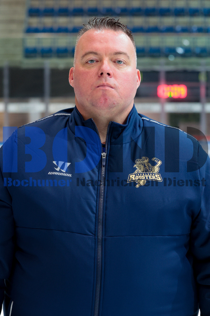 Deutsche Eishockey Liga (DEL): Iserlohn Roosters Teamshooting {date} -  | {headline}(Foto: Sebastian Sendlak / BOND) - Realisiert mit Pictrs.com