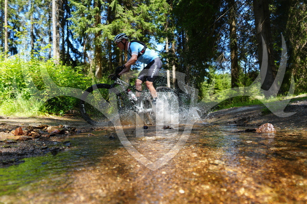 FC605095 | Fotogalerie der Treibjagd im Dunkelwald - Dein MTB Etappenrennen im Erzgebirge - Realisiert mit Pictrs.com