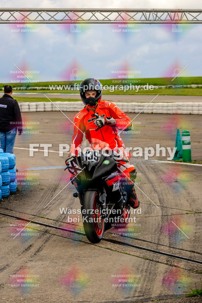 MotoTeam-9453 | Hier findet Ihr Bilder von Touristenfahrten auf der Nürburgring Nordschleife oder von anderen Veranstaltungen die ich besucht habe. Viel Spass beim Durch Schauen 