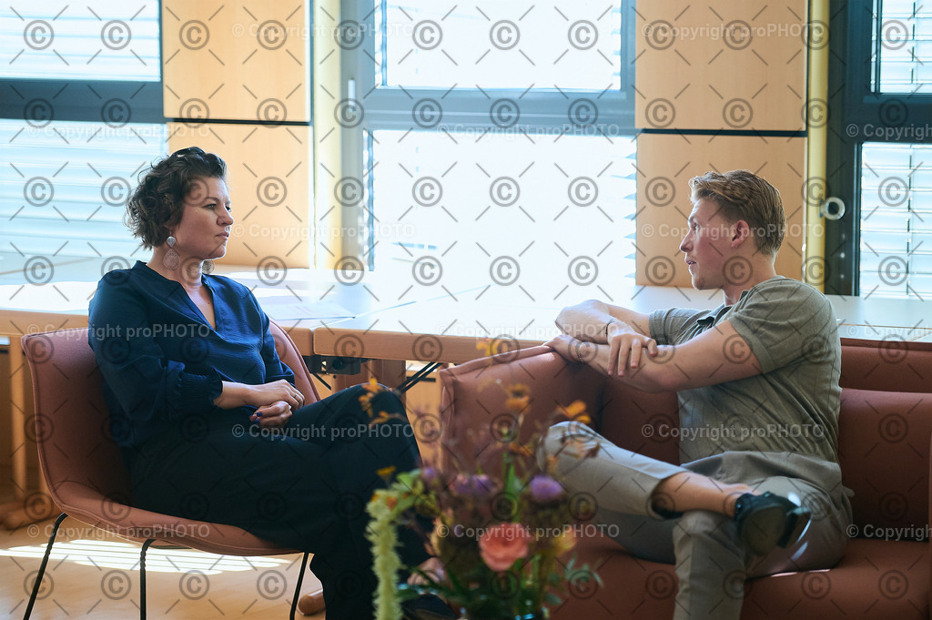 204_202509_EmployerBranding_NZ6_9946 | proPHOTO - Realisiert mit Pictrs.com