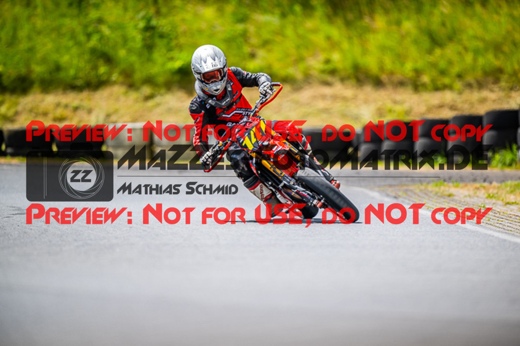 MaZZes_FotoMatrix_220528_0642 | Fotograf Mathias Schmid
Sportfotograf,
Eventfotograf,
Hochzeitsfotograf,
Portraitfotograf