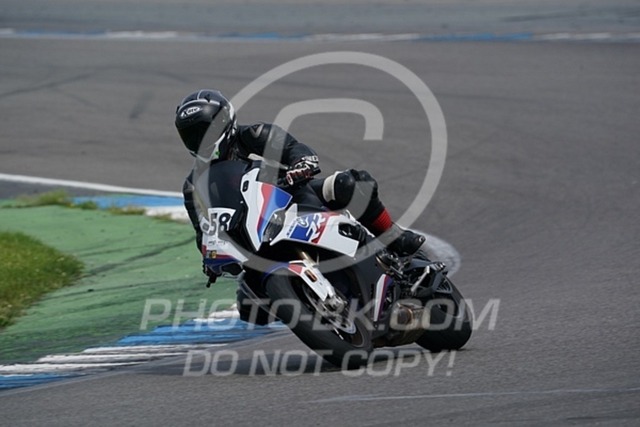 2022_05_10_PBK_34185 | Sportfotografie; SlowMotion; Video; Rennstrecke; Hafeneger; Speer; Racing; RSE; BMW; CBO; Trackday; Motorsportarena; Hockenheimring; Brno; Most; Barcelona; Valencia