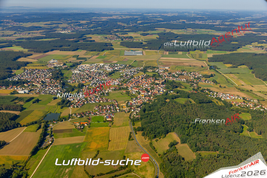 Das Luftbild zeigt :  Abenberg - Die Luftaufnahme wurde 2024 vom UL-Flugzeug aus erstellt ( keine Drohne ) - Hochauflösende Luftaufnahme - Für grossformatige Ausdrucke geeignet. Die Geschenkidee !Mit Lizenz und Bildrechte bestellbar