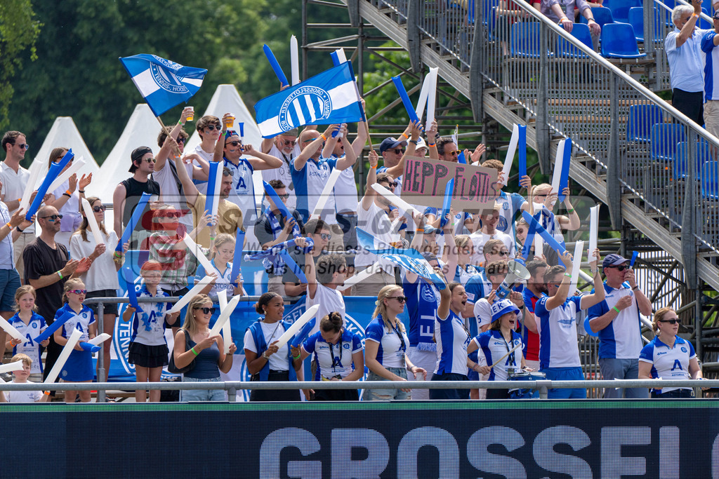 Final4_20250531-1303-HK107629 | Krefeld, Deutschland, 31.05.2025:  Feldhockey Final4 2025 – „Deutsche Feldhockey-Meisterschaften 2025“ im Gerd-Wellen-Hockeyanlage am 31.05.2025 in Krefeld, Deutschland. (Foto von Kramhöller/Fehrmann/Kaste)Krefeld, Germany, 31.05.2025: Feldhockey Final4 2025 – „Deutsche Feldhockey-Meisterschaften 2025“ in Gerd-Wellen-Hockeyanlage at 31.05.2025 in Krefeld, Deutschland. (Foto from Kramhöller/Fehrmann/Kaste)
