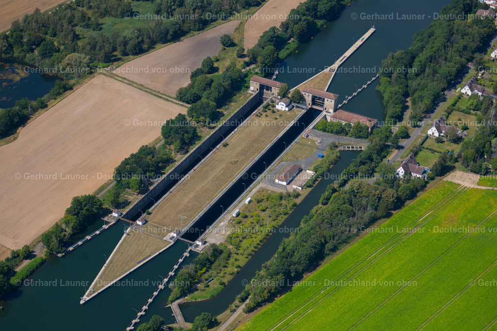 4036128 | VECHELDE 31.07.2020 Schiffshebewerk und Schleusenanlagen Wedtlenstedt am Ufer der Wasserstraße des Stichkanal Salzgitter in Vechelde im Bundesland Niedersachsen, Deutschland. // Boat lift and locks plants Wedtlenstedt on the banks of the waterway of the Stichkanal Salzgitter in Vechelde in the state Lower Saxony, Germany. Foto: Gerhard Launer