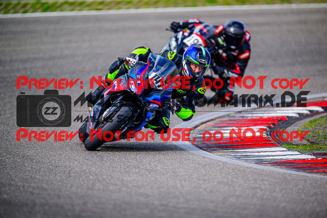 MaZZes_FotoMatrix_240911_6007705_5822 | WEISS