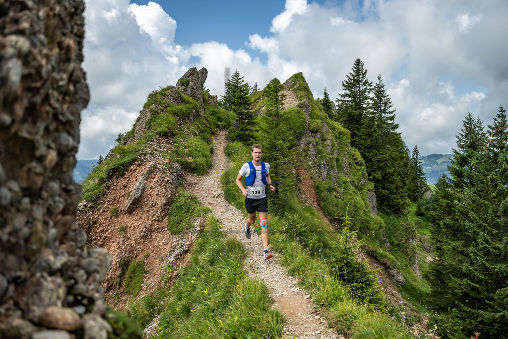 35. Gebirgsmarathon | 35. Gebirgsmarathon 2024 am 03.08.2024 in Immenstadt. Einer der anspruchsvollsten​und ältesten Bergläufe​Deutschlands im Naturpark Nagelfluhkette!(Foto: Dominik Berchtold/www.dberchtold.com)Instagram: @d_berchtold_foto 